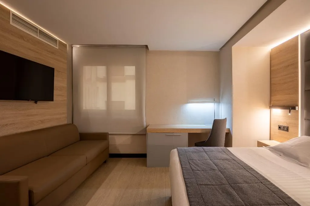 DOUBLE STANDARD Room, Liabeny, Madrid
