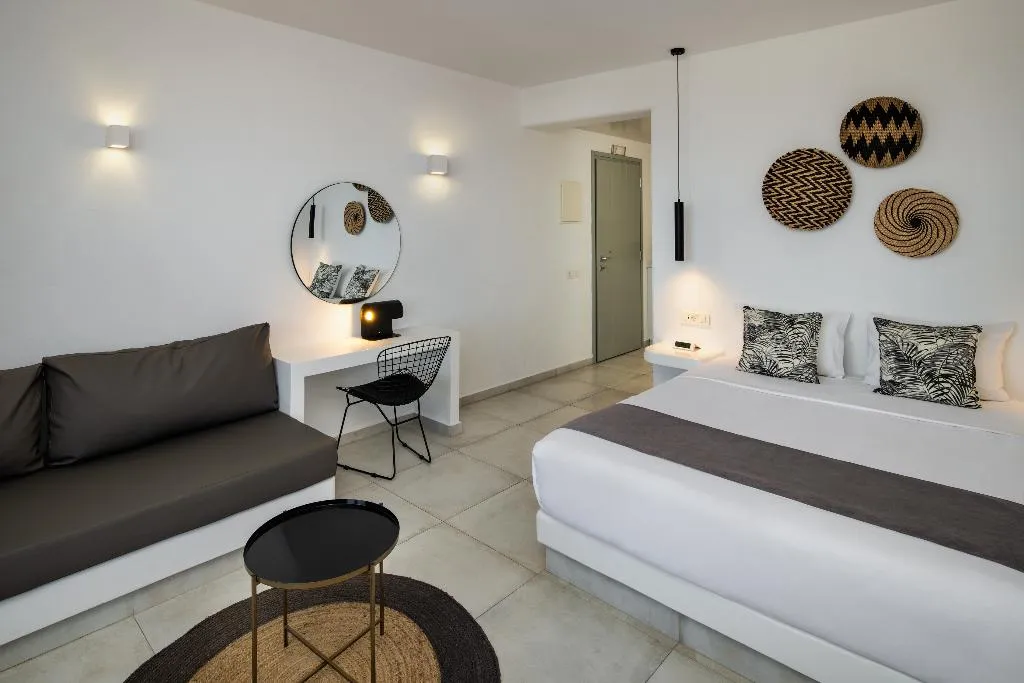 JUNIOR SUITE SEA VIEW Room, Seven Suites, Santorini