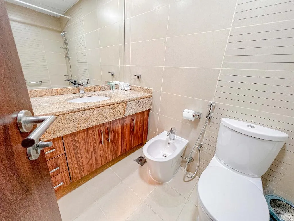 STUDIO ONE BED Room, Goldcrest Executive, Dubai