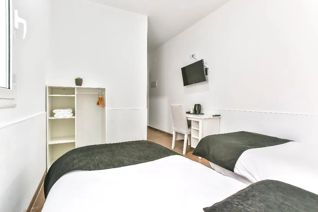TWIN STANDARD Room, Laramond Barcelona Rooms, Barcelona