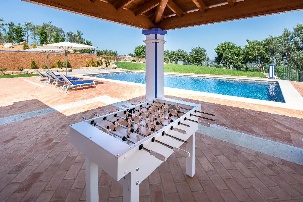 VILLA THREE BEDROOMS Room, Shantivillas, Algarve
