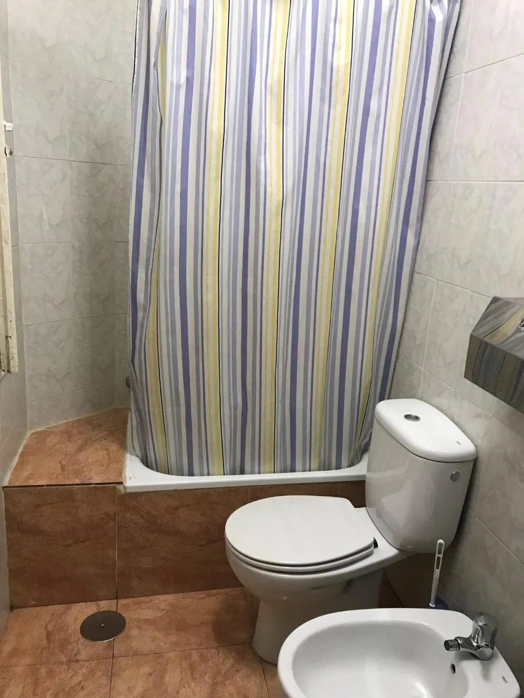 Room, Hostal Becerrea, Madrid