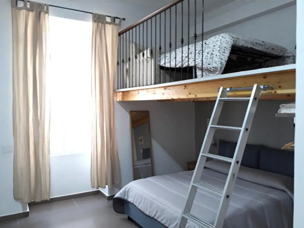 Room, B&B City Center, Naples