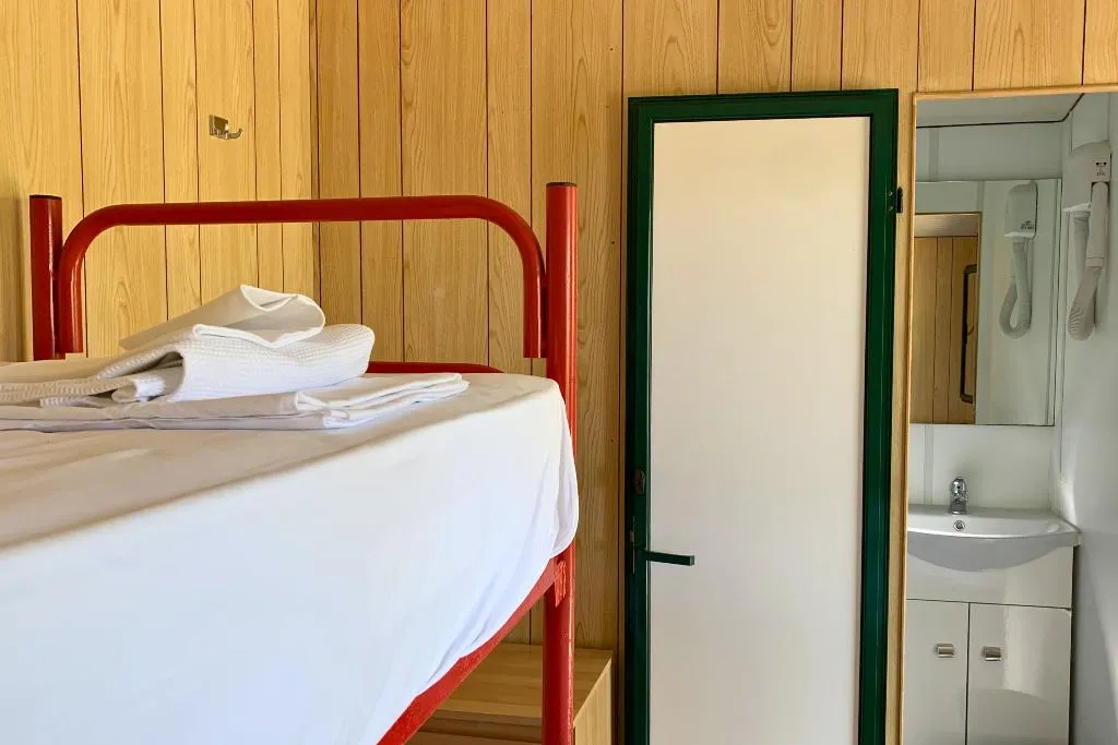TRIPLE STANDARD Room, Hostel & Glamping Santa Fortunata, Naples