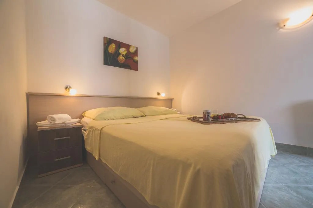 APARTMENT ONE BEDROOM Room, Beach Apartments Lavica, Split