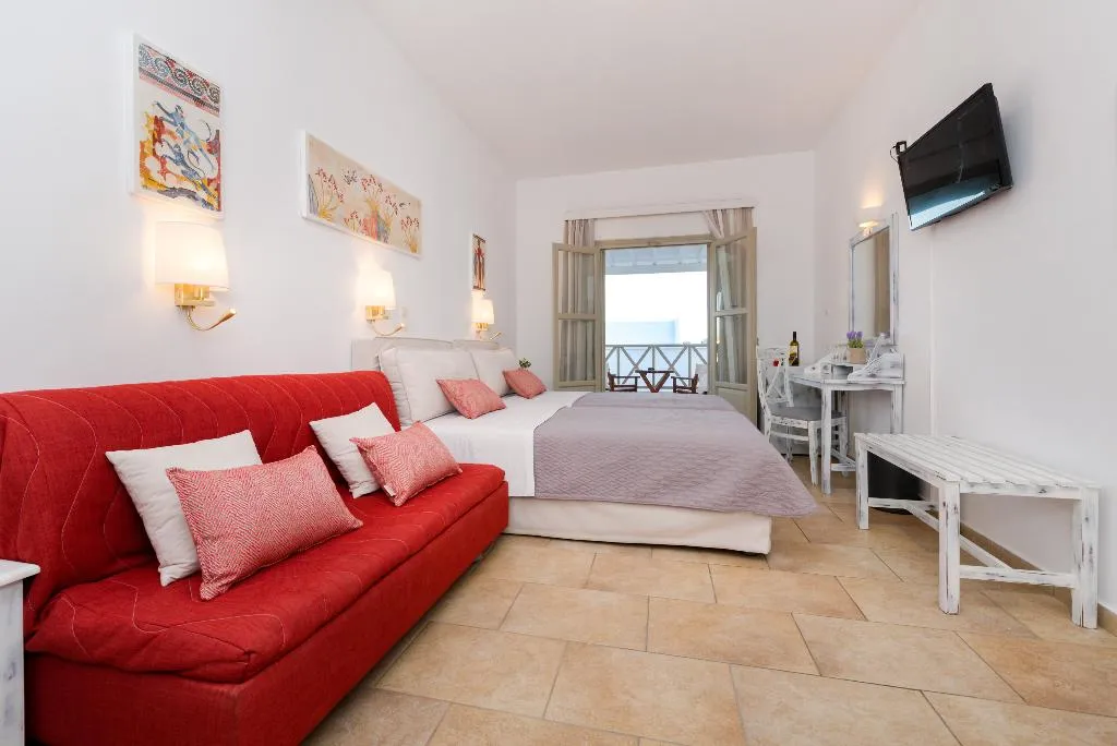 FAMILY ROOM CAPACITY 4 Room, Mathios Village, Santorini