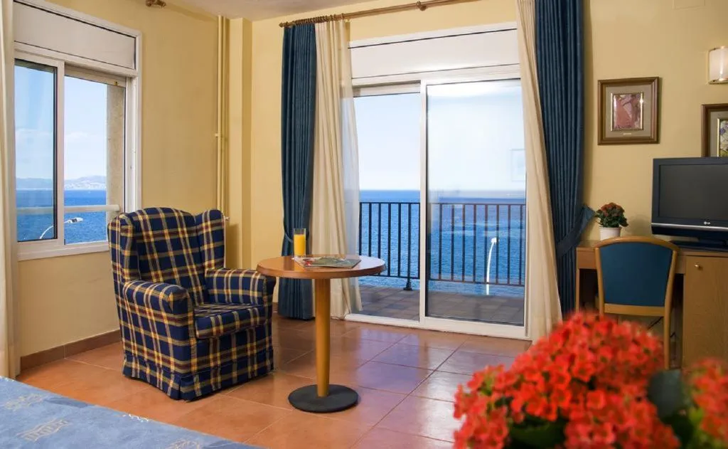 Room, Nieves Mar, Costa Brava