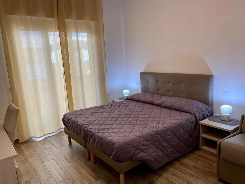 Room, Beb Caruso, Naples