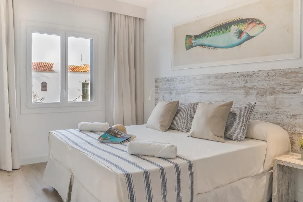 Room, Carema Club Resort, Menorca