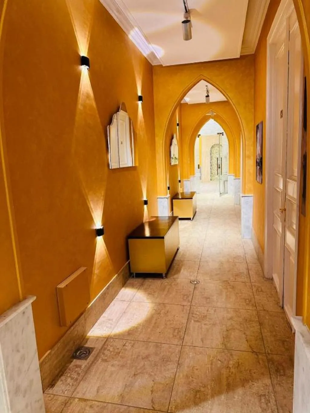 Room, Ga Plus, Cairo