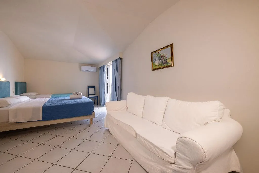 FAMILY ROOM STANDARD Room, Porto Koukla Beach Hotel, Zante