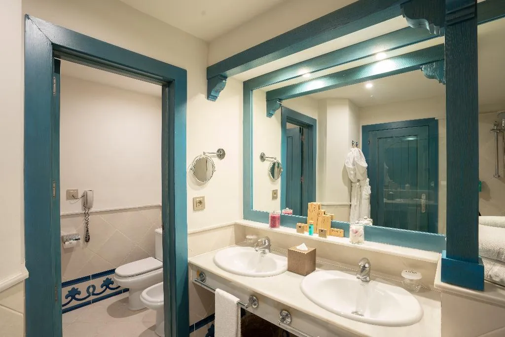 Double or Twin CLUB OCEAN FRONT Room, Hotel LIVVO Volcan Lanzarote, Lanzarote