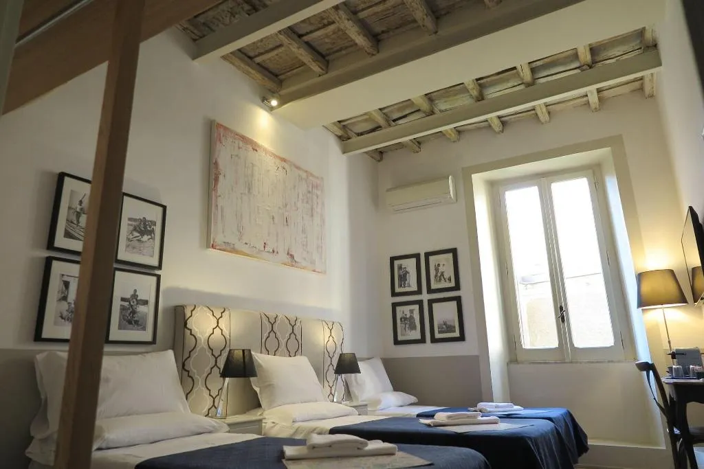 Room, The Blue Hostel, Naples