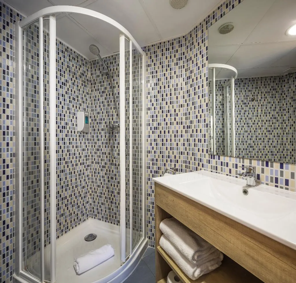 APARTMENT CAPACITY 3 ONE BEDROOM Room, Mon Suites Carmen, Valencia
