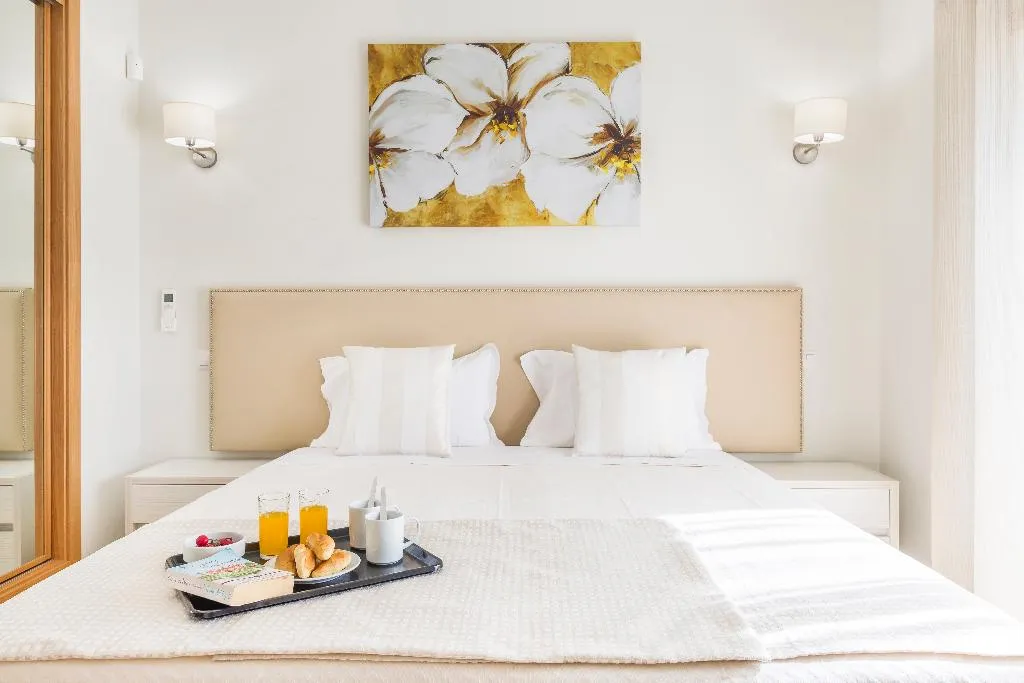 VILLA FOUR BEDROOMS Room, Lakeside Country Club, Algarve