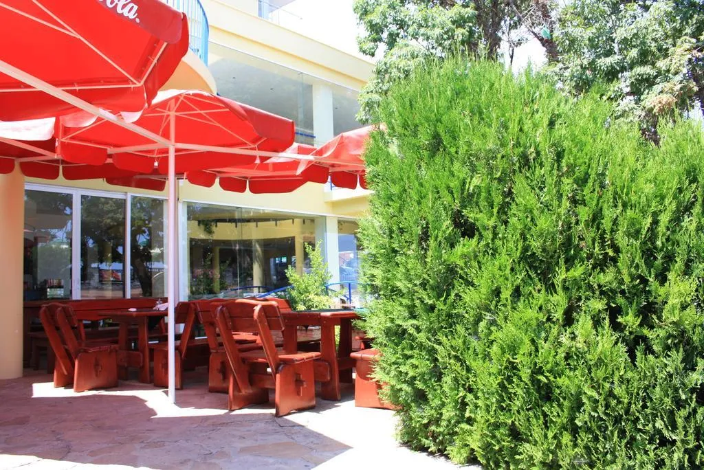 Terrace, Bonita Beach, Varna