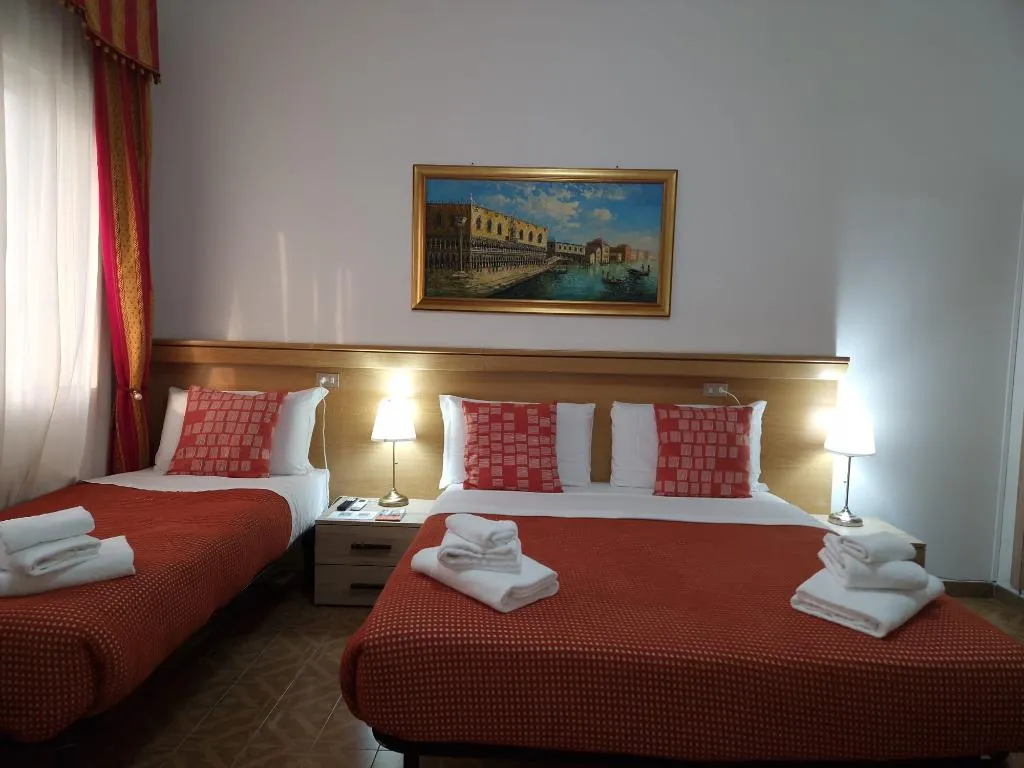 QUADRUPLE CLASSIC Room, Hotel Tito, Venice