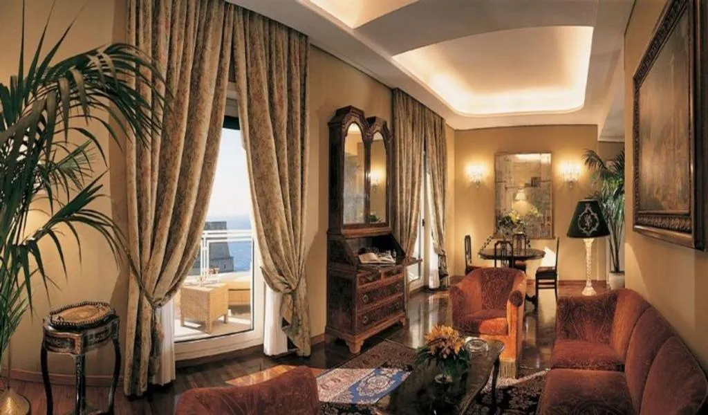 Room, Grand Hotel Vesuvio Naples, Naples