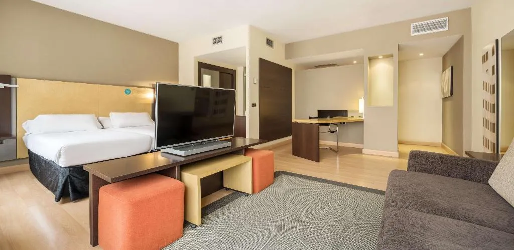 Room, Ilunion Suites Madrid, Madrid