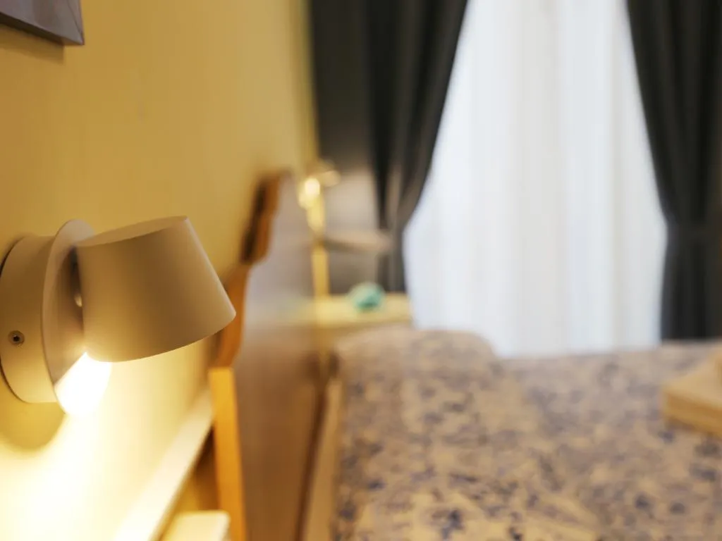 Room, Santa Lucia 50, Naples