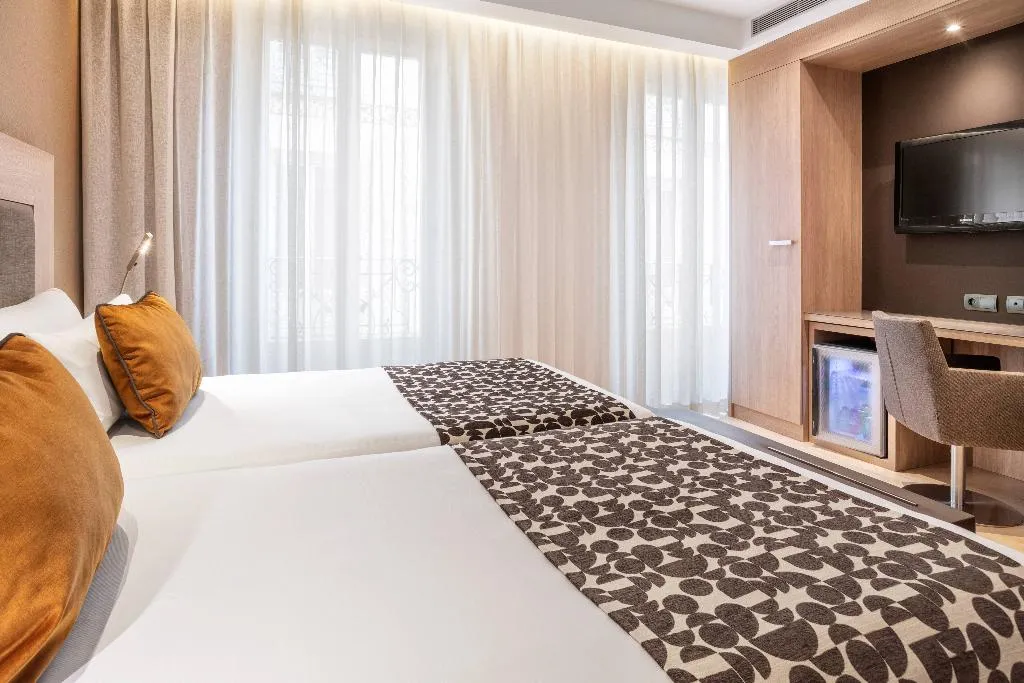 Double or Twin STANDARD Room, Catalonia Plaza Mayor, Madrid