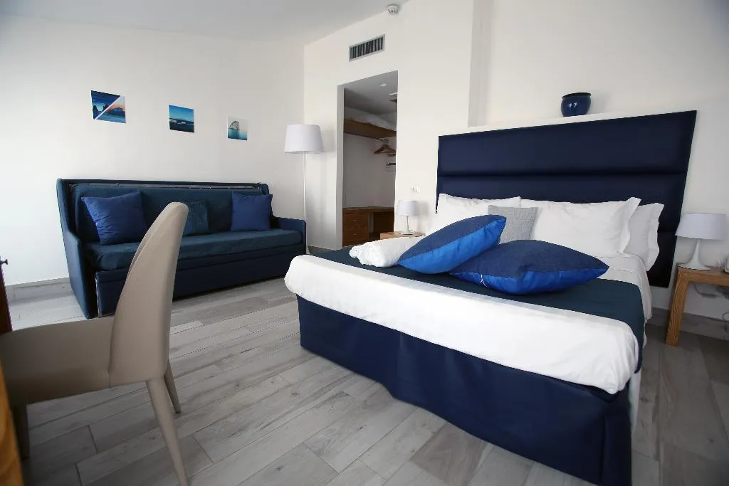 DOUBLE SUPERIOR SEA VIEW Room, Relais Manfredi, Naples