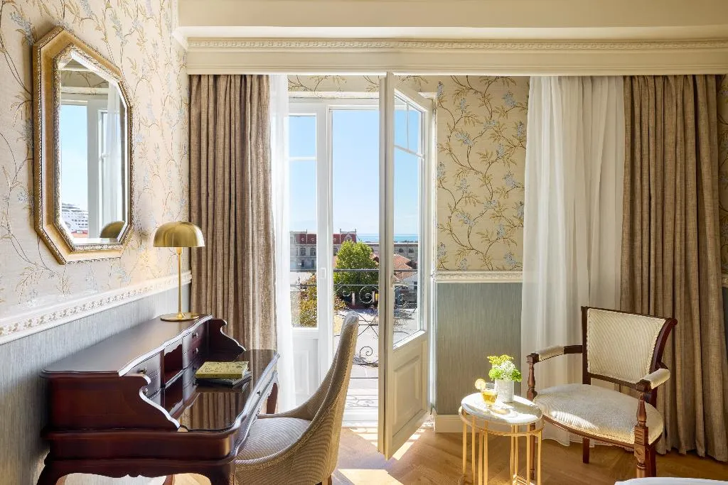 Room DELUXE WITH BALCONY Room, Mediterranean Palace, Halkidiki