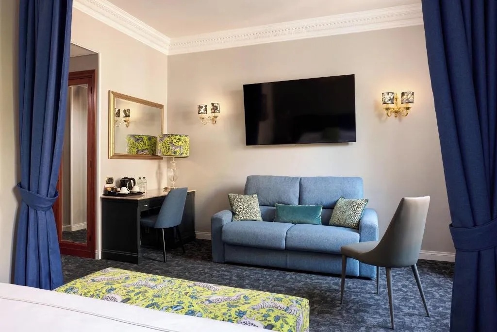 JUNIOR SUITE KING SIZE BED Room, Barberini, Rome