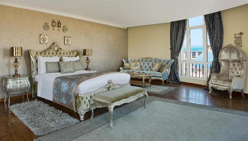 SUITE STANDARD Room, Kempinski Palace Cairo, Cairo