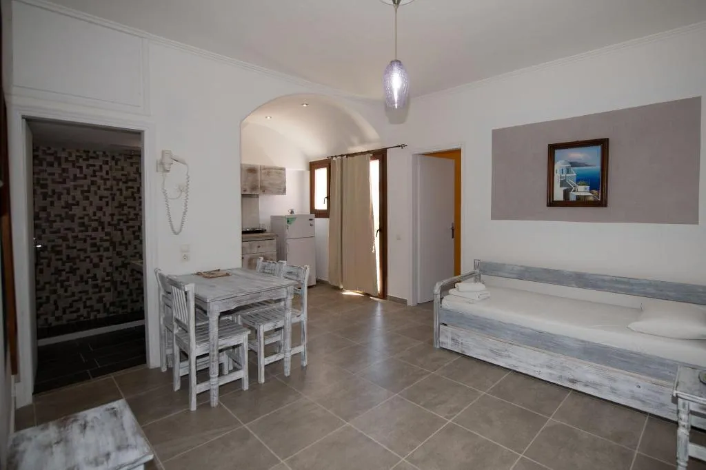 Room, Orfeas Apartments, Santorini