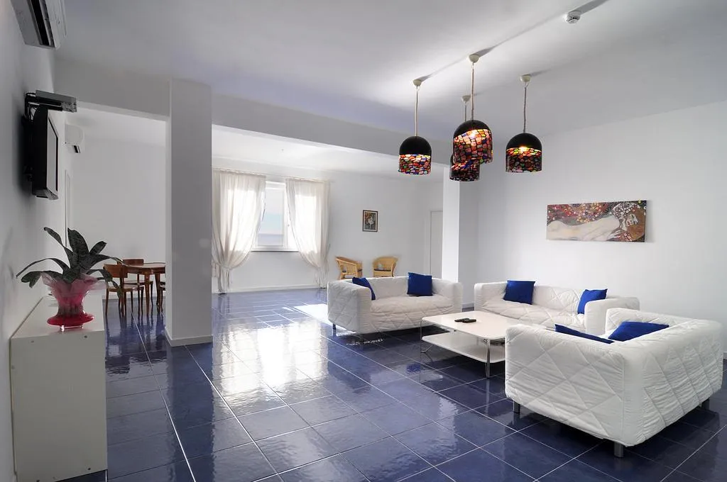 Lobby, Residence Due Torri, Naples