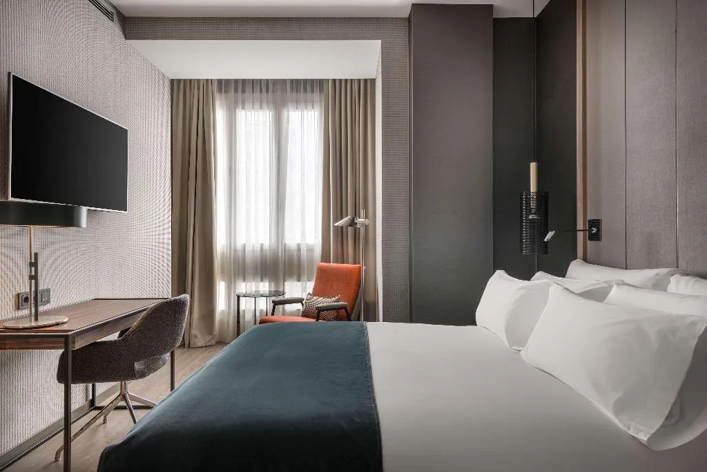 DOUBLE PREMIUM Room, NH Collection Madrid Gran Vía, Madrid