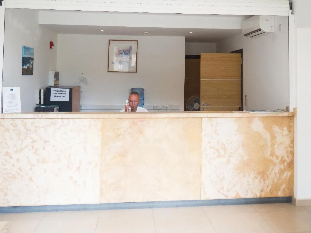 Lobby, Huli Hotel & Apartments, Malta