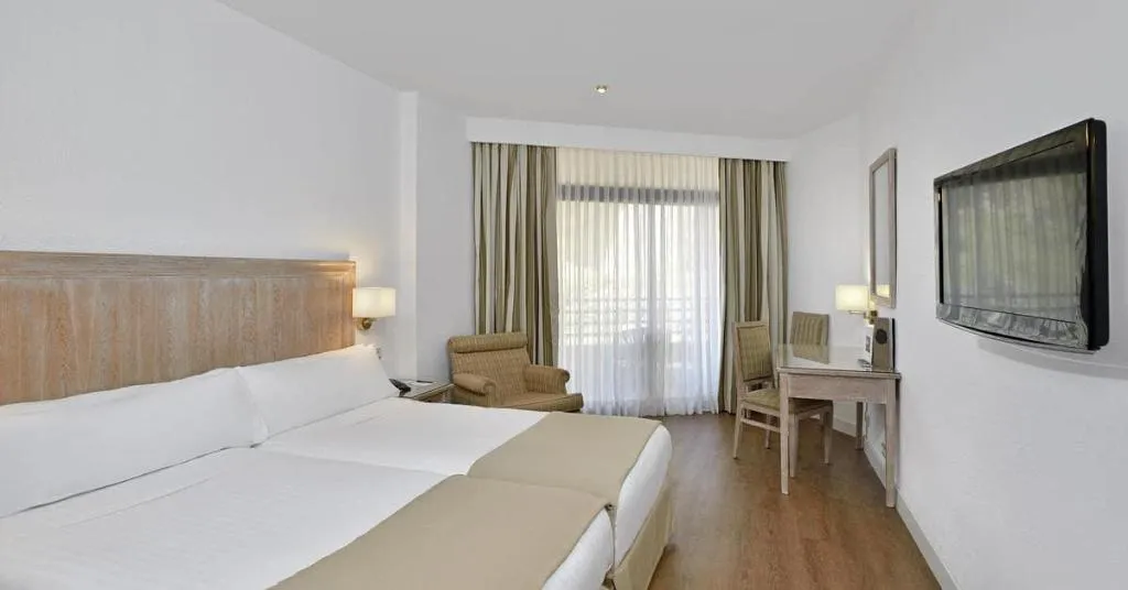 Double or Twin CLASSIC SEA VIEW Room, Melia Costa del Sol, Costa Del Sol