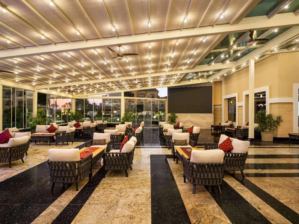 Restaurant, Movenpick Cairo Media City, Cairo