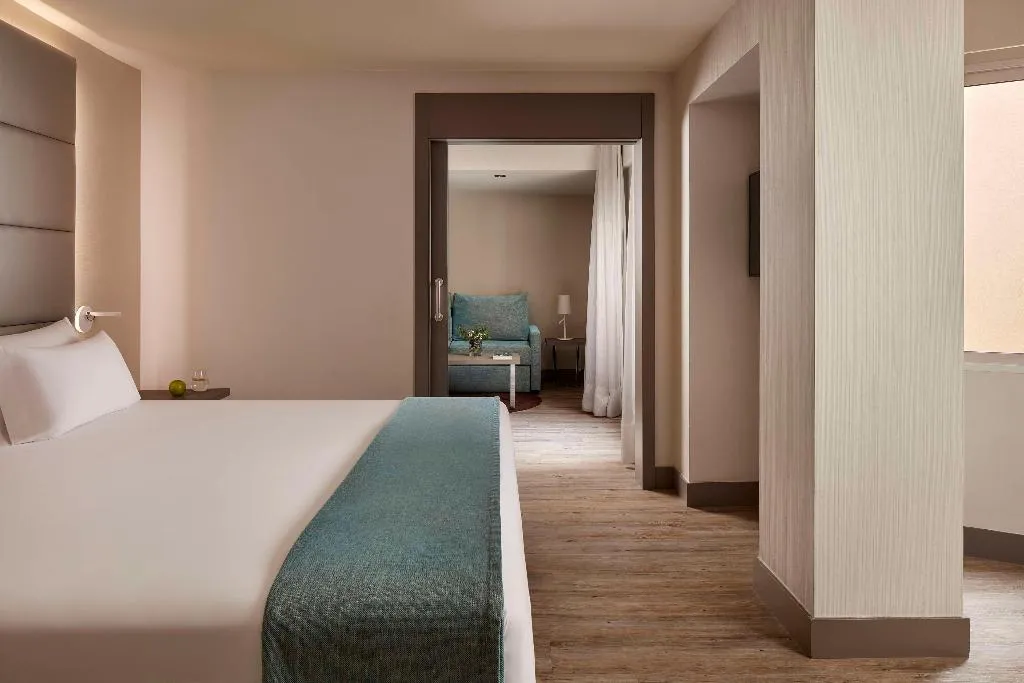 JUNIOR SUITE STANDARD Room, NH Madrid Zurbano, Madrid