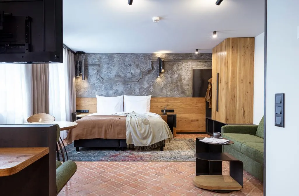 JUNIOR SUITE STANDARD Room, Nomadic Urban Premium Suites, Krakow