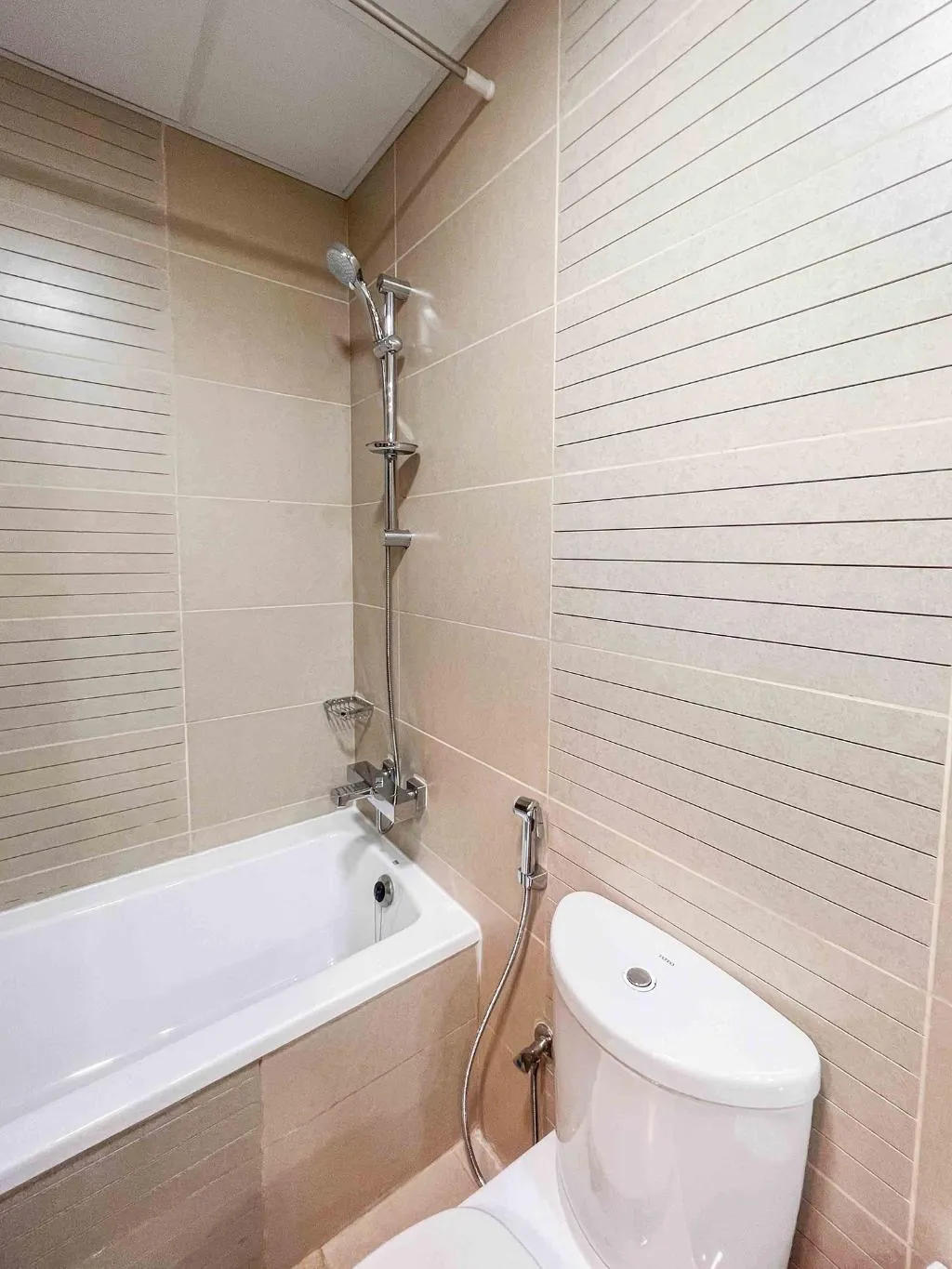 STUDIO ONE BED Room, Goldcrest Executive, Dubai