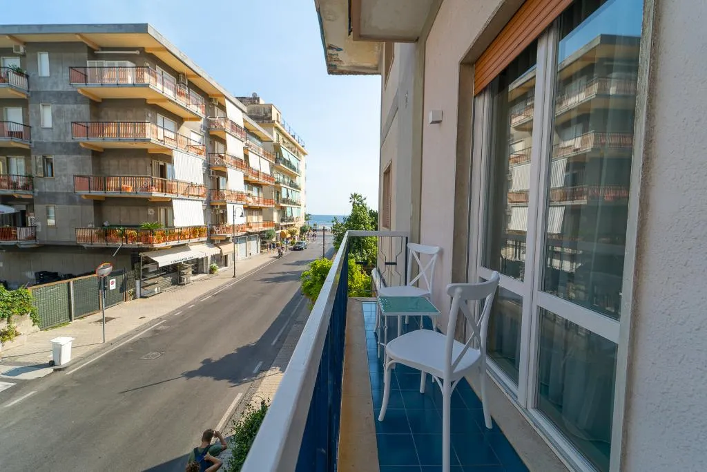 TRIPLE SUPERIOR Room, Hotel Miramare, Naples