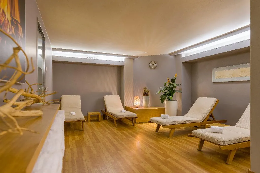 Sports and Entertainment, Movenpick Hotel Amsterdam City Centre, Amsterdam