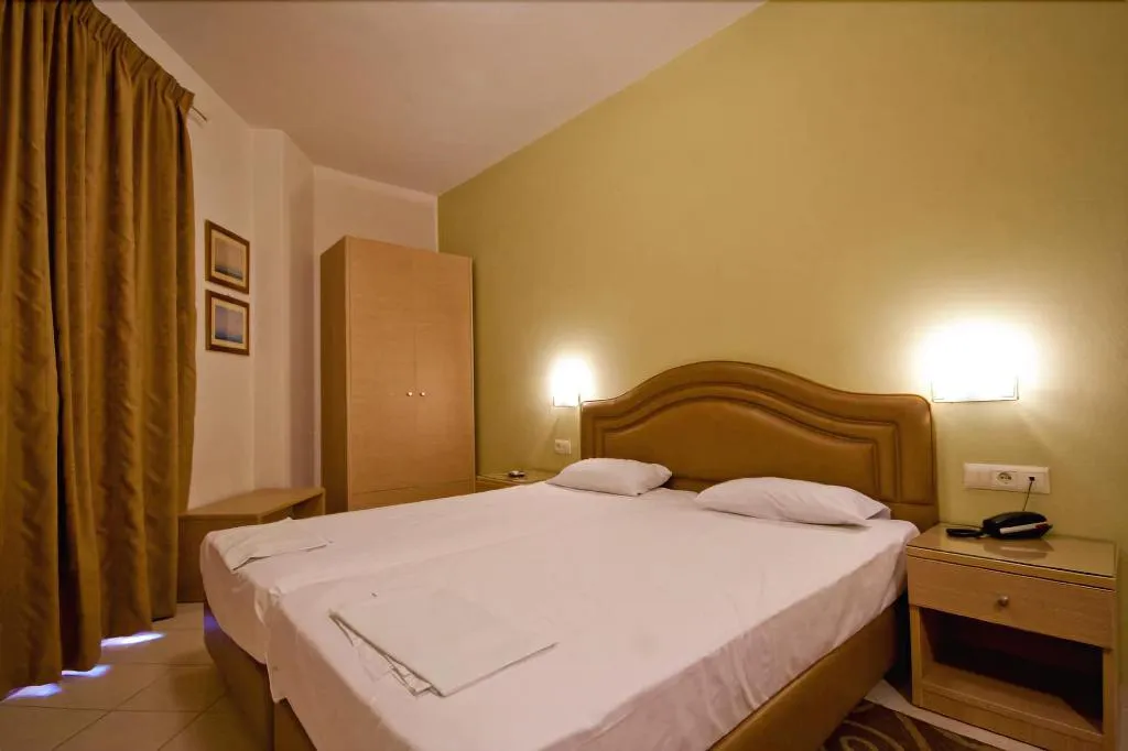 Room, Kronos Hotel, Crete