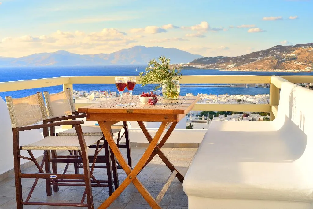 Double or Twin SUPERIOR WITH AIR CONDITIONING Room, Pelican, Mykonos