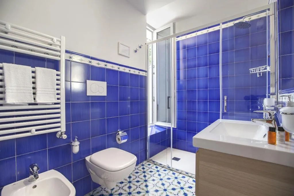 Room, Il Moro Di Positano, Naples