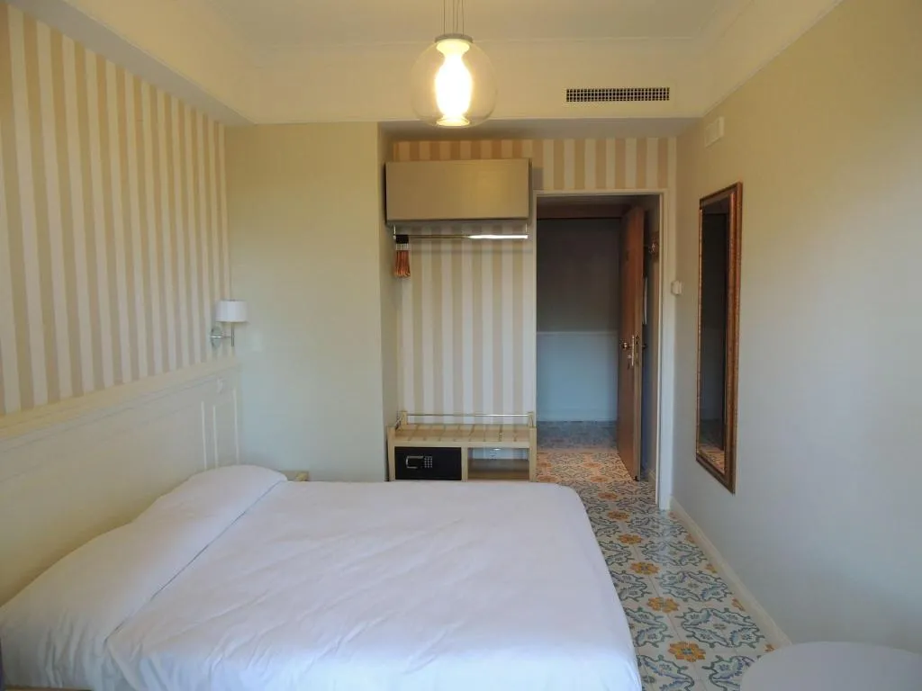 Double or Twin TWO BEDS Room, Hotel Zeus Pompei, Naples