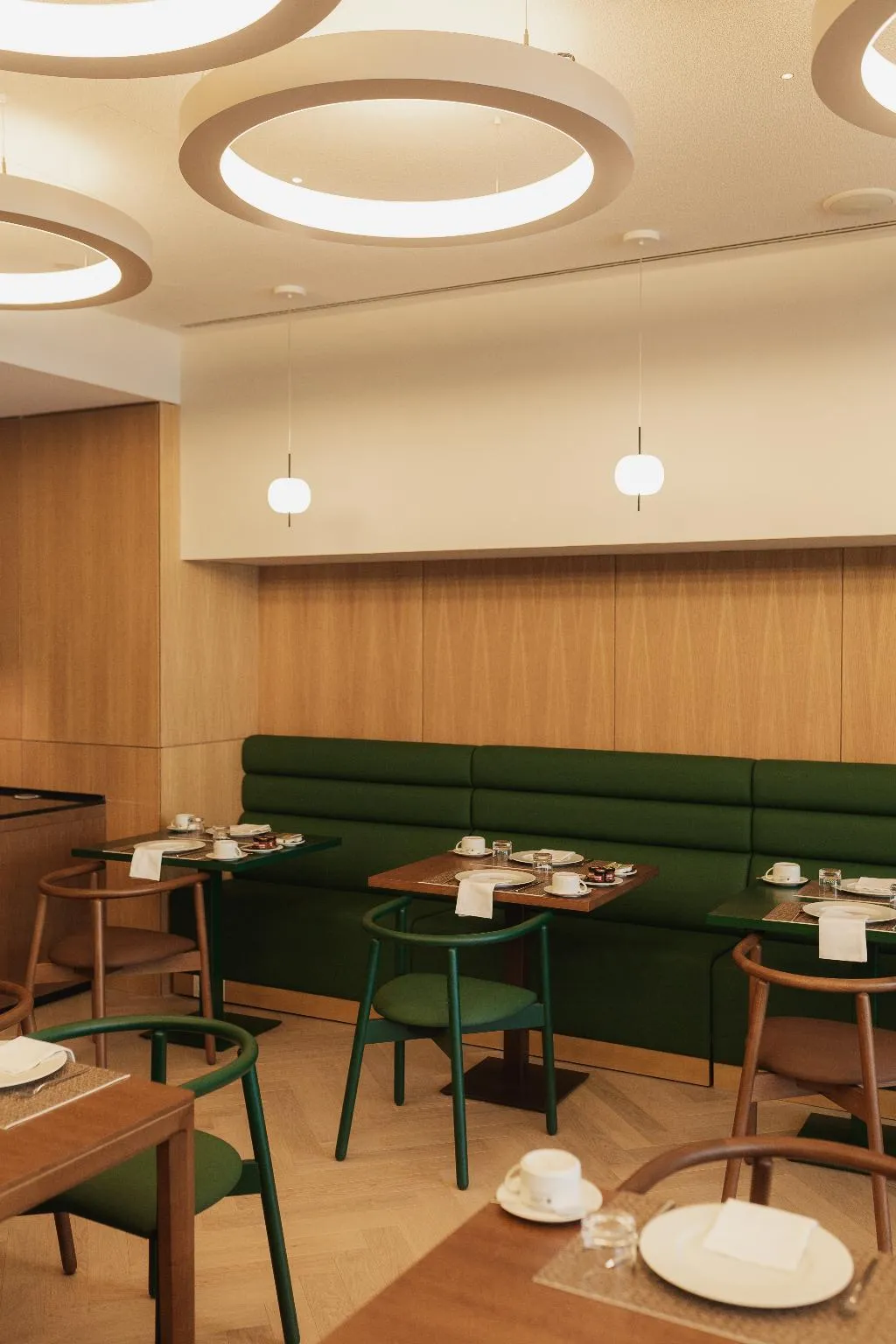 Restaurant, Lumen Hotel and The Lisbon Light Show, Lisbon