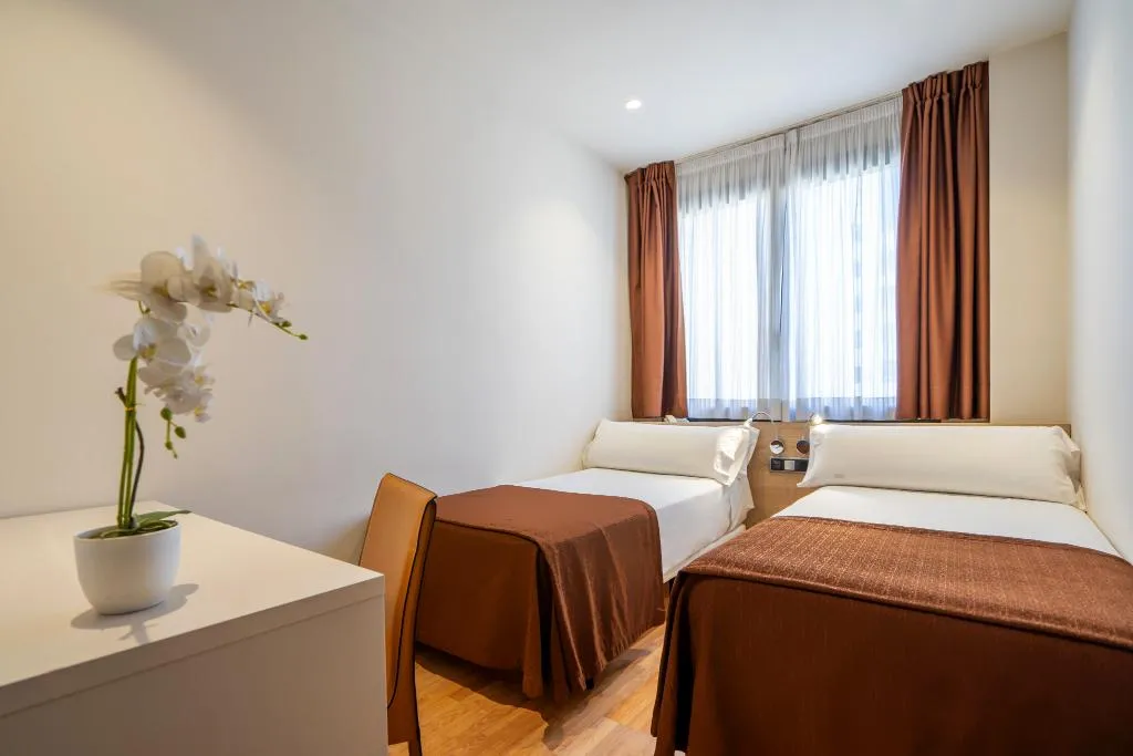 DOUBLE SINGLE USE STANDARD Room, Glories, Barcelona