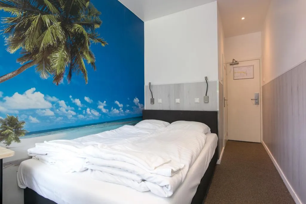 DOUBLE STANDARD Room, Trianon Hotel, Amsterdam