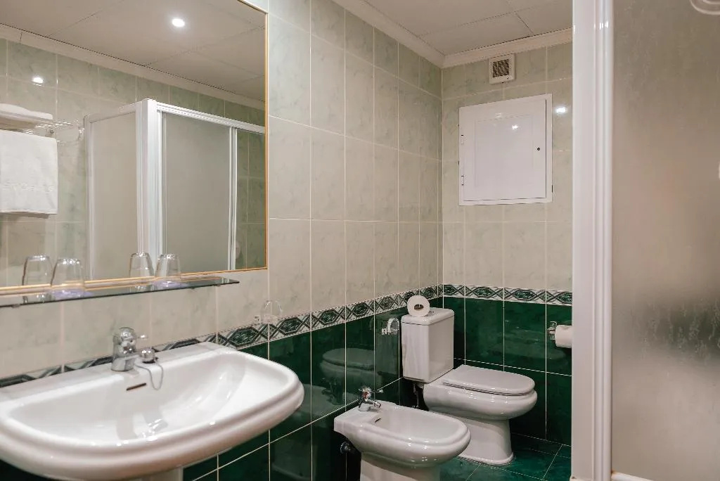 TRIPLE STANDARD Room, Port Europa, Costa Blanca