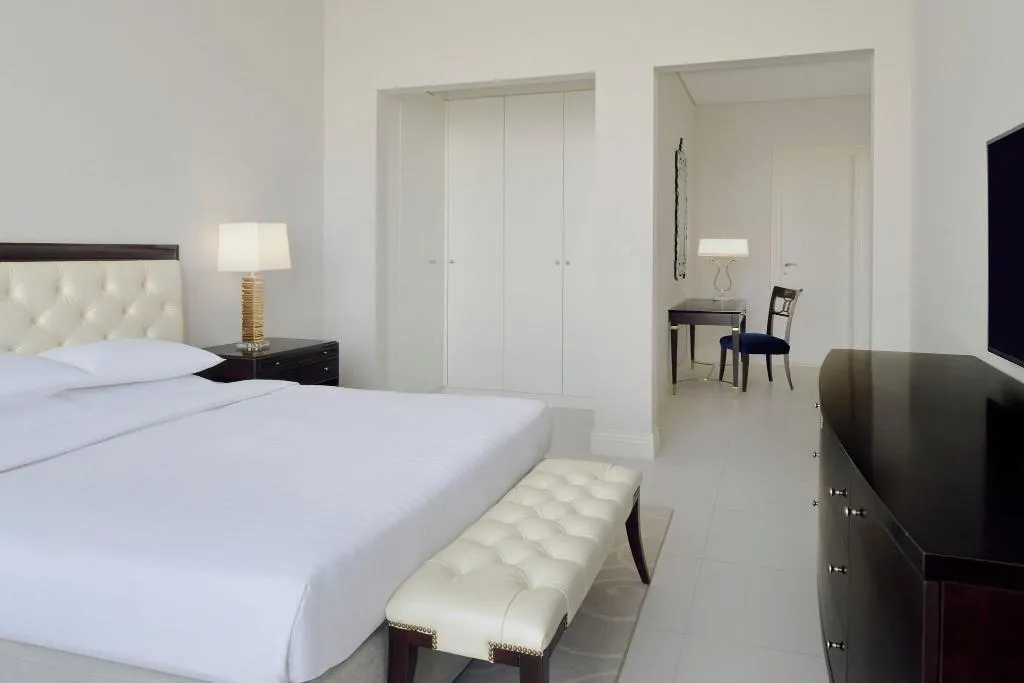 DOUBLE EXECUTIVE KING BED Room, Delta Hotels By Marriott, Dubai Investment Park, Dubai