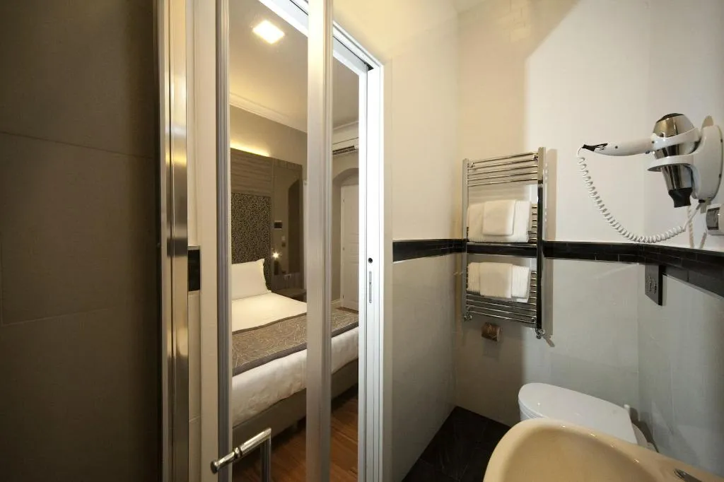 Room, Residenza Le Fonticine, Florence